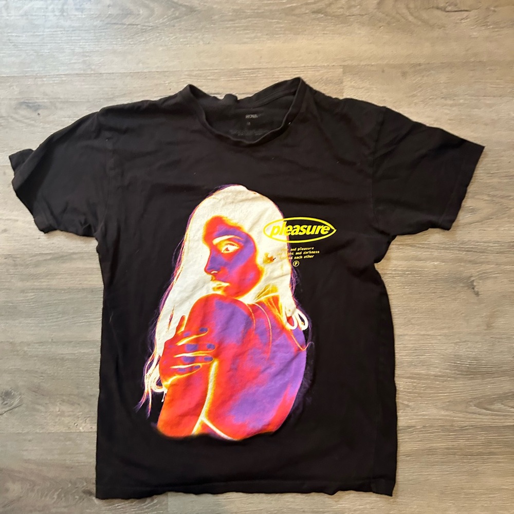 Graphic Fashion Nova Tee